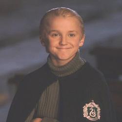 Draco Malfidus is egt te gekkk ((sijn personage vint k gwn cool)) oowkal is mijn vriendin sjakkie ut daar nii mee eens ():-)