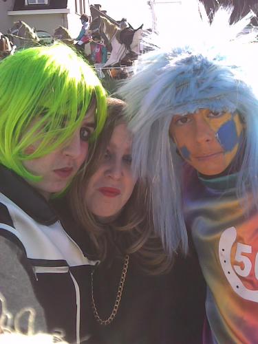 euh ja da zijn evy ikkuh en een tom die wij kenne,   nie op lette ik sta der zowa rar en lelijk op maja das pech vr u