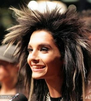 Wat lacht hij weer cute <3