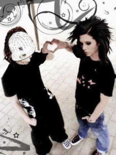 Bill en Tom Kaulitz.. Hartjuhh met handen:D Soo cutee