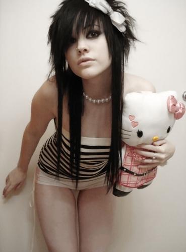 hello kitty -------->