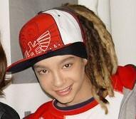 keep smiling!! tom <3