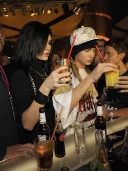 Twins aan de alcohol ! !