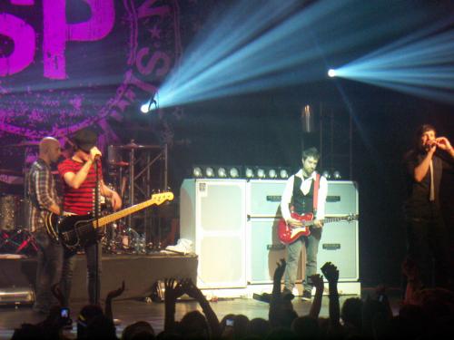 Simple Plan >>   1 april 2008    =D