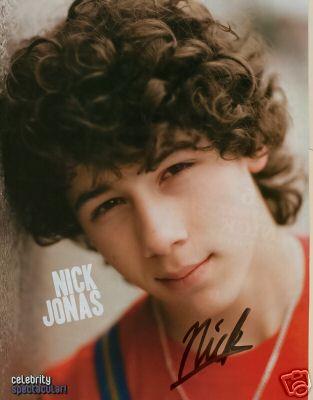 Nick Jonas<333