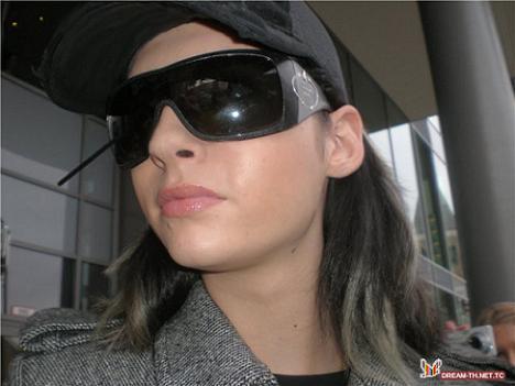 Kijk wat een cutie wangetjes hij heeft^^