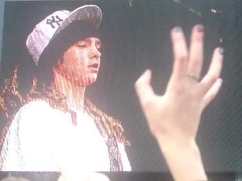 van het scherm getrokke, maar ik vind die gwn hilarisch :') <3