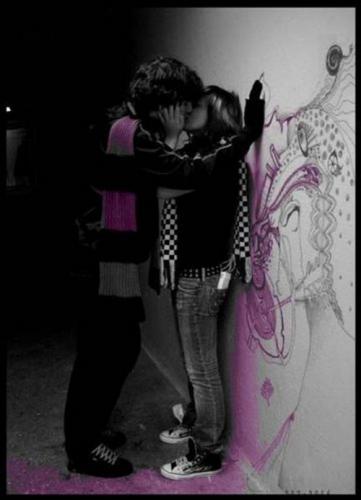 Gwn [a] Emolove n__n