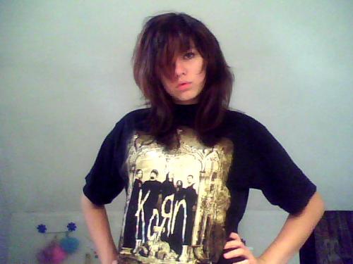 Ikke me mn KORN T-shirt^^ Daar slaap ik veel in xD
