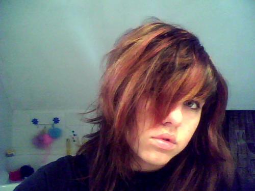 mijn haartjes zoals ze nu zijn^^ maar binnekort ga ik felle extencions krijge^^