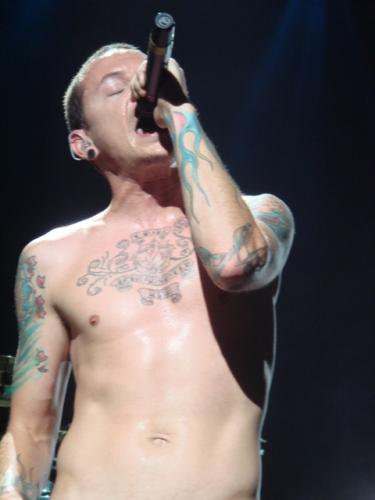 Chester Bennington O.o <3333
