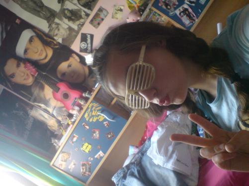 xx WHAT EEN DR0GE PIC..