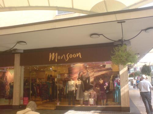 JAAAAA DEZE FOTO HEB IK GEWO0N GEMAAKT IKK LIEFT DEZE WINKELLL X']