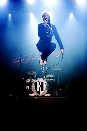 Howlin' Pelle Almqvist From The Hives.