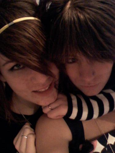 Lauraa en Melissa .. ( f*cking mooie foto )