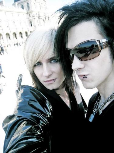 STRIFY + YU = TROUWEN EN KINDJES KRIJGEN <3.