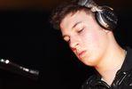 Matt Helders as a DJ. Hij ziet er toch �norm mooi uit op deze foto! <3