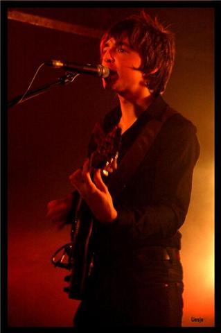 Miles Kane <33 // AKA Paul McCartney. x]