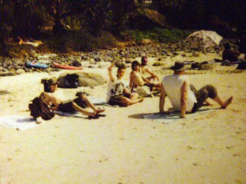 Arctic Monkeys Op Het Strand. <3