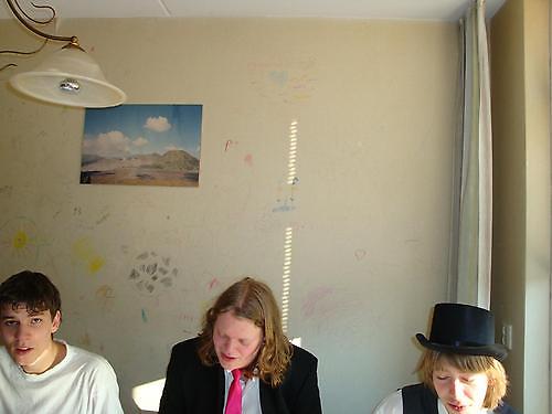 Ontbijten @ Michiel de dag erna ^^ Na 2 uur op de bank geslapen te hebben ^^