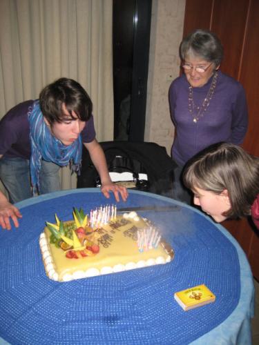 ik met mij broer op ons verjaardag feest