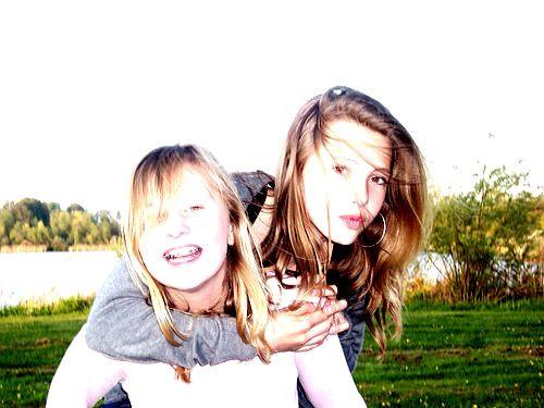 Mijn2MeligeMeisjesAmberenZo� <.3