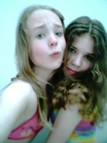 Emma [links] en ik [Lieke, rechts]