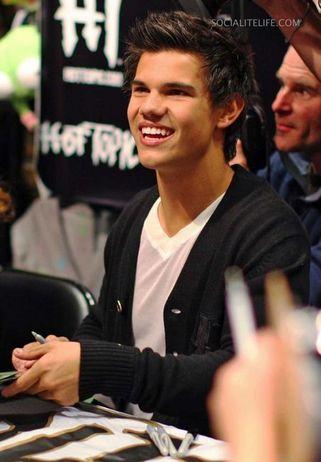 taylor launter i love hem