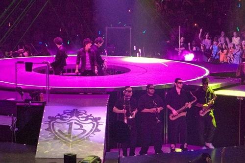 Concert ( Daar ben ik met de Liefste Femke heen geweest het was geweldig met jou (H) )