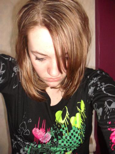 mijn nieuwe kapseliets + nieuw T-shirt XD