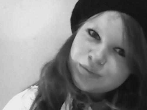 Ain't  i cute? no...-.-'