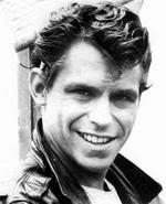 Kenickie (L)