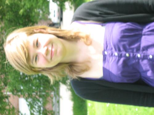 IK. -op school 21 mei 2010 met eerste keer kleedje op school. WONDER.