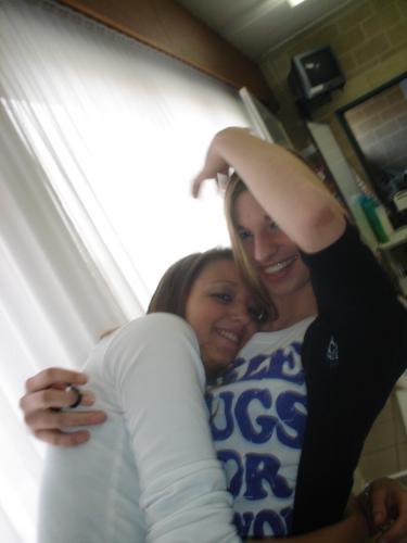 daphn�&yana  ...<3