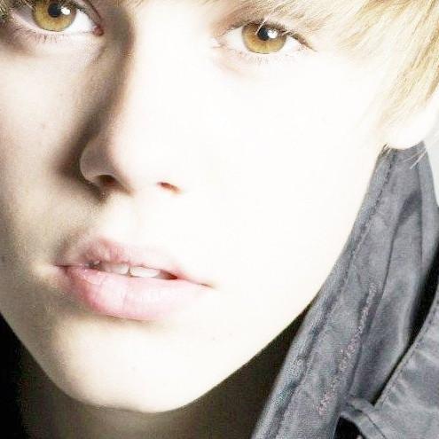 smelt maar weg bij zn ogen. <3.