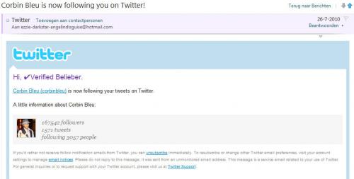 Corbin Bleu volgt me. - de mail
