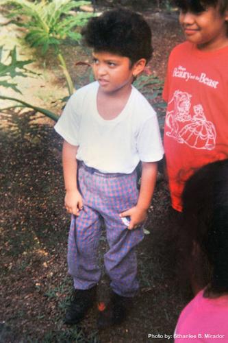 Bruno Mars toen hij 4 was! Ik vind hem zo schattig daar!