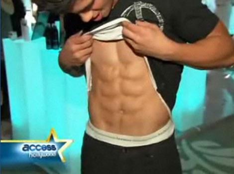 jep, that's a stomach I want to hug ! <3 <3 <3