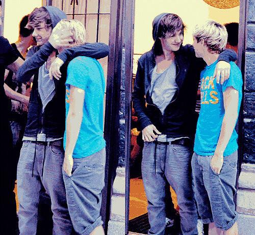 Look at Liams smile!!! (Y)