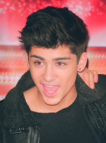 Smile, it looks good on you(H)