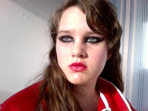 de lelijke foto XD maar de make-up is mooi XD