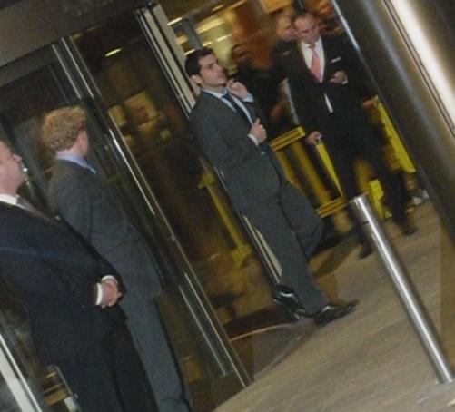 Arrogante Iker is arrogant.