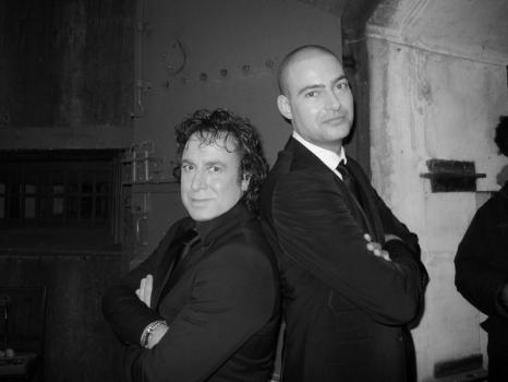 En van zijn nieuwe clips: KOM MAAR OP