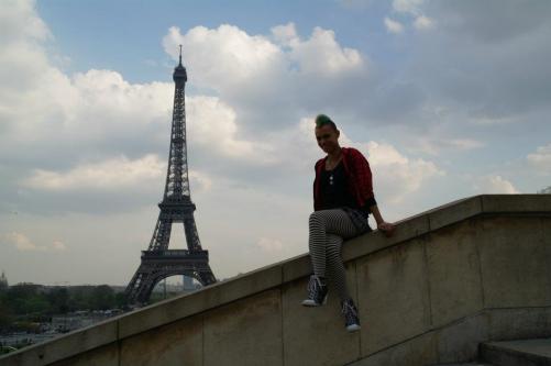 omdat ik parijs en mn hanenkam mis