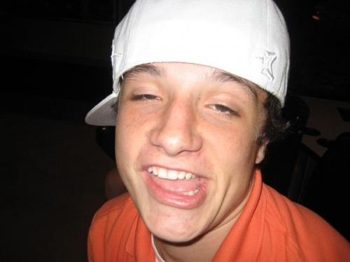 You're an idiot but I like u <3