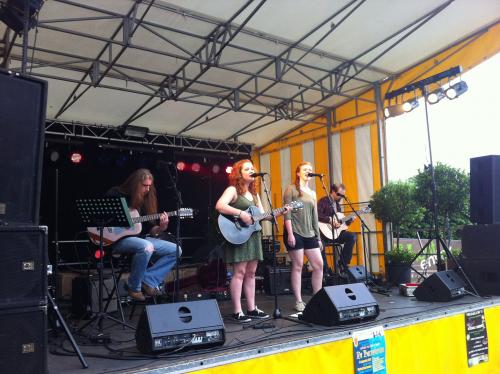 My band performing. <3